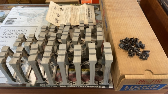 Picture of Postwar Graduated Gray Trestle Set  