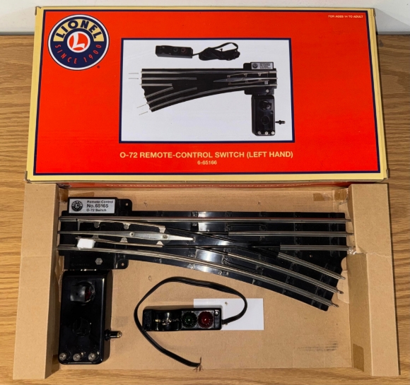 Picture of Lionel O-72 Remote Right-Hand Switch (used - wrong box)