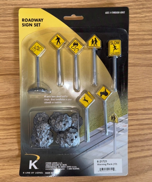 Picture of K-Line by Lionel Warning Sign Pack for SuperStreets
